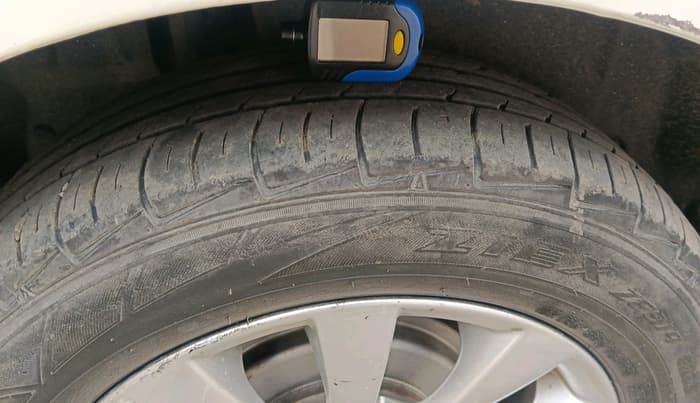 2014 Maruti Ertiga ZXI, Petrol, Manual, 80,026 km, tyre