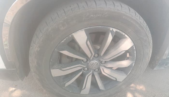2019 MG HECTOR SHARP 2.0 DIESEL, Diesel, Manual, 76,544 km, tyre