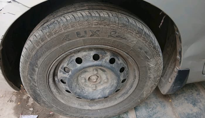 2013 Maruti Swift Dzire VXI, Petrol, Manual, 88,201 km, tyre