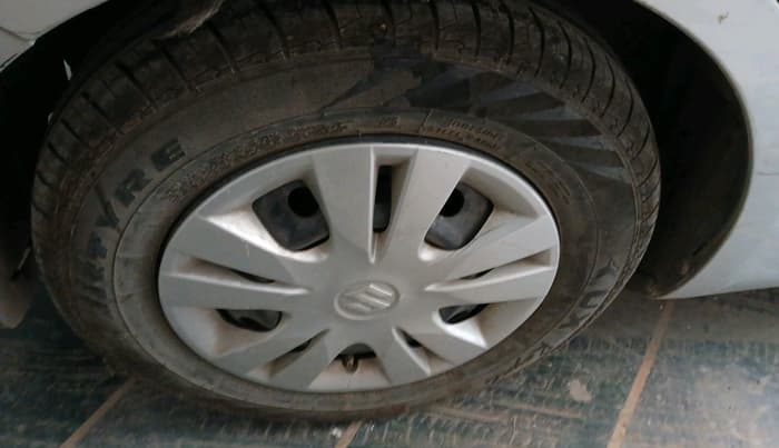 2013 Maruti Swift Dzire VXI, Petrol, Manual, 88,201 km, tyre