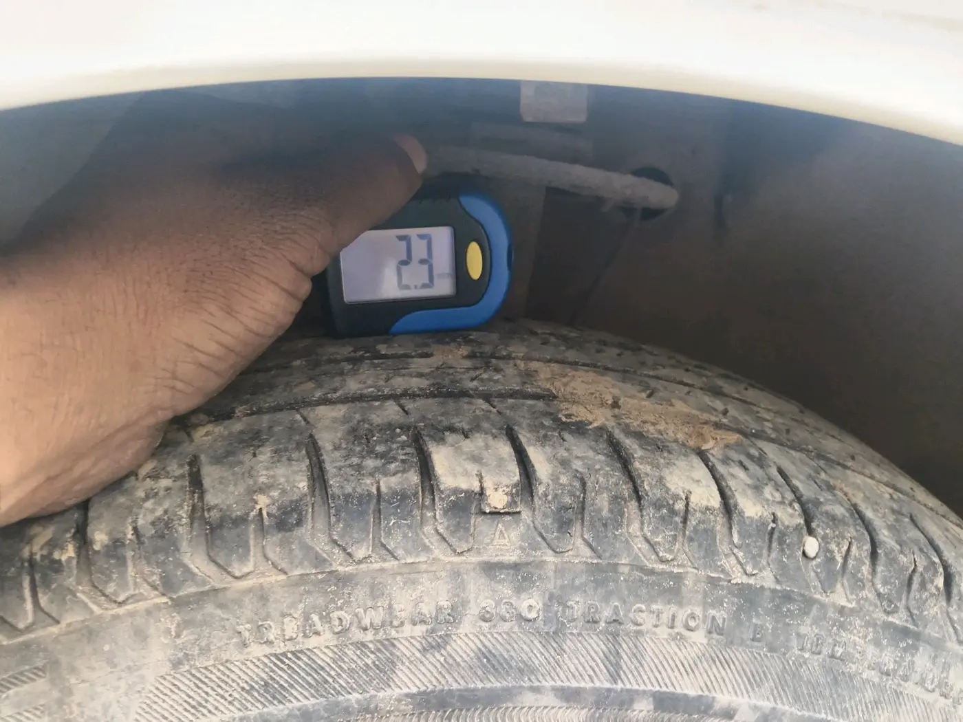 2017 Maruti Dzire VXI, Petrol, Manual, 49,300 km, tyre
