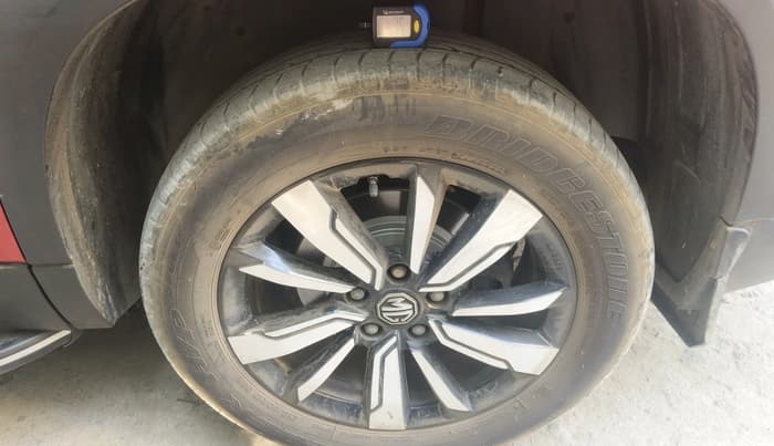 2019 MG HECTOR SHARP 2.0 DIESEL, Diesel, Manual, 94,519 km, tyre