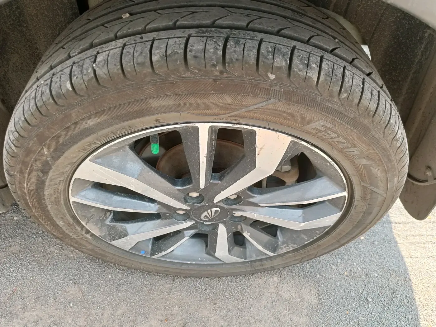 2021 Mahindra XUV300 W8 (O) 1.5 DIESEL, Diesel, Manual, 1,14,810 km, tyre