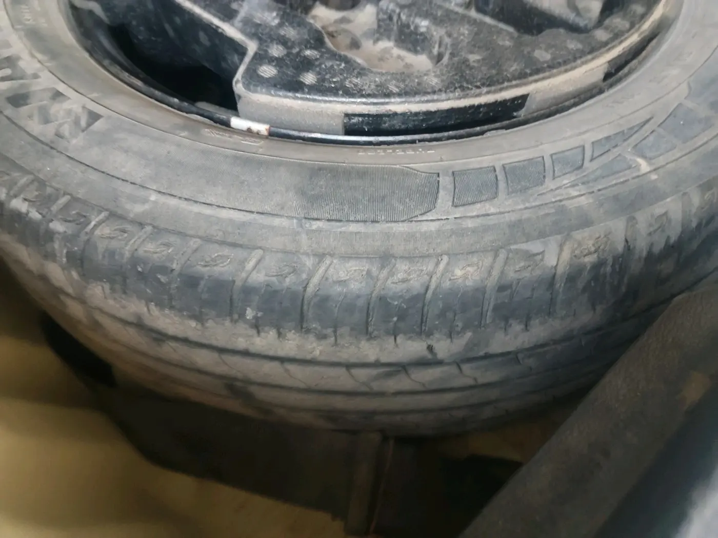 2019 Maruti Vitara Brezza ZDI AMT, Diesel, Automatic, 89,324 km, tyre