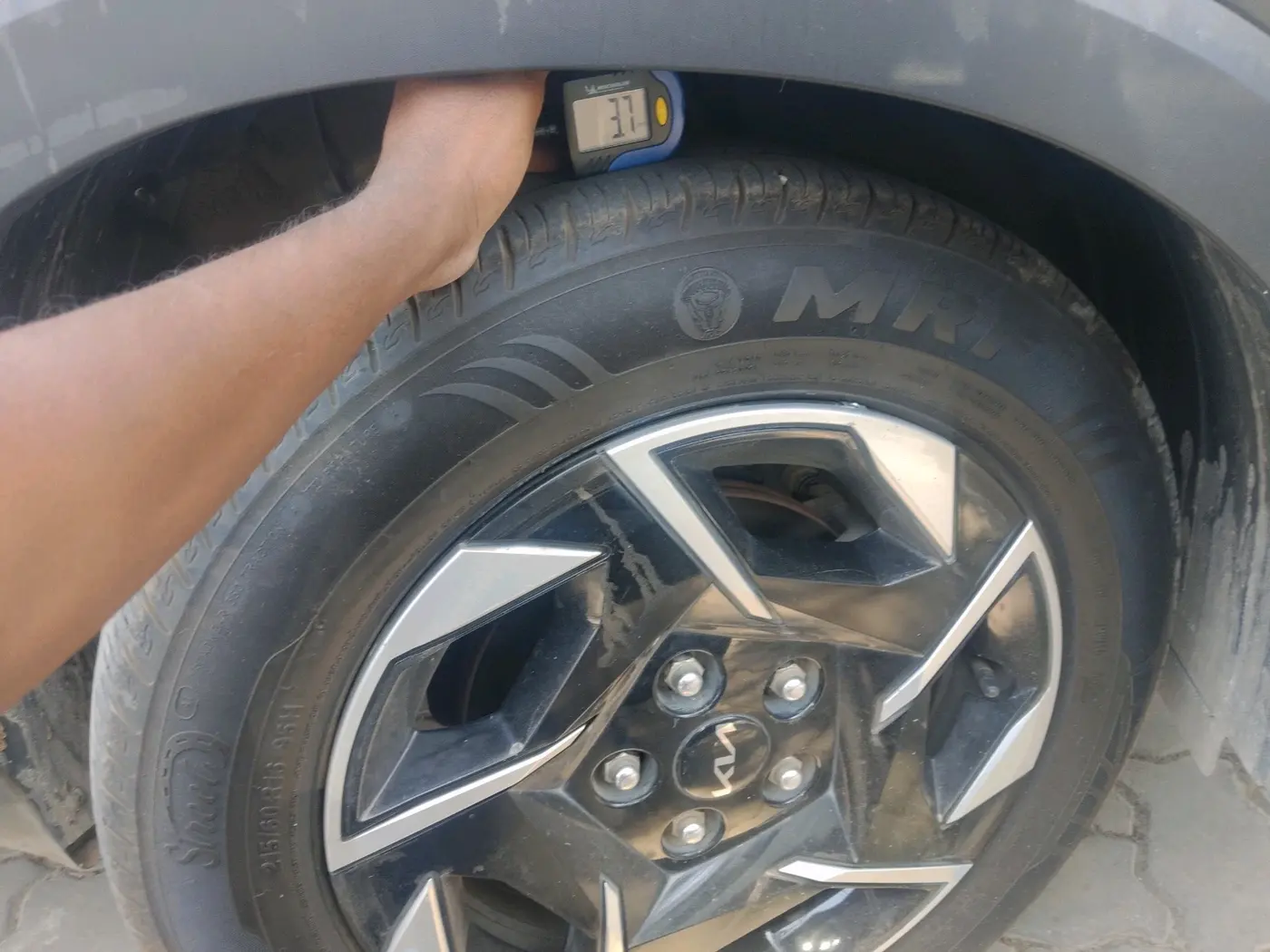 2024 KIA SONET HTX 1.5 AT, Diesel, Automatic, 57,158 km, tyre