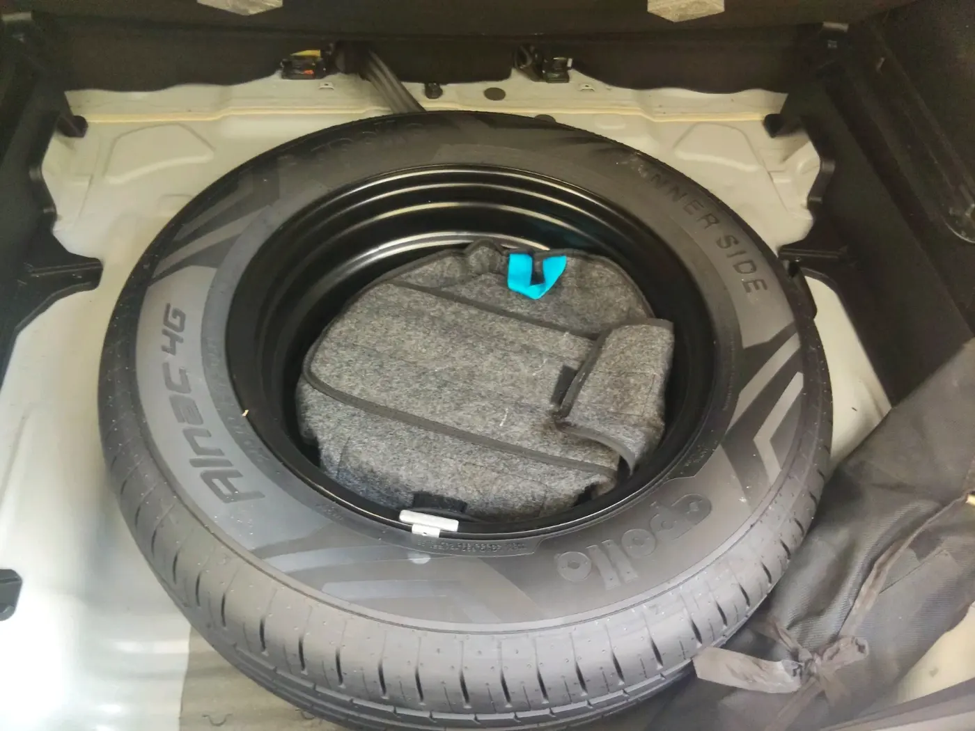 2022 Hyundai Creta EX 1.5 PETROL, Petrol, Manual, 22,453 km, tyre