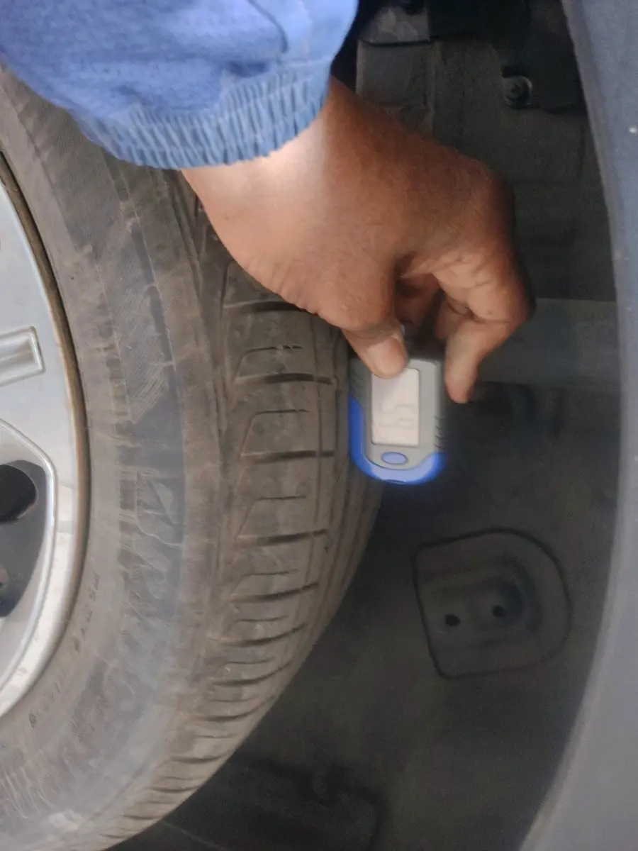 2023 Tata NEXON XM SUNROOF PETROL, Petrol, Manual, 15,000 km, tyre