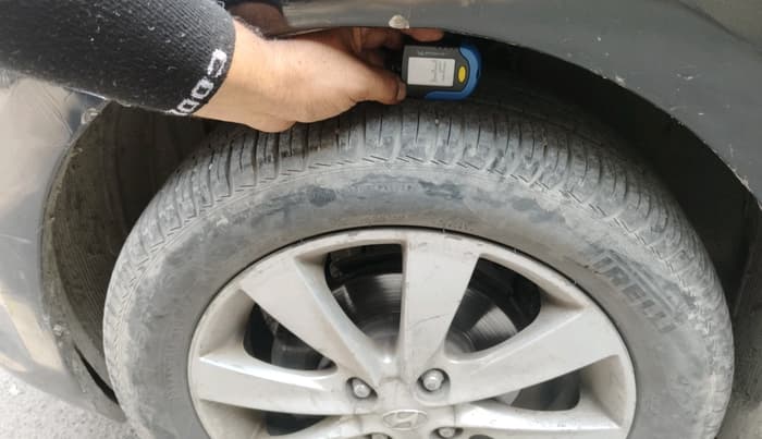 2011 Hyundai Verna FLUIDIC 1.6 VTVT SX, CNG, Manual, 3,46,982 km, tyre
