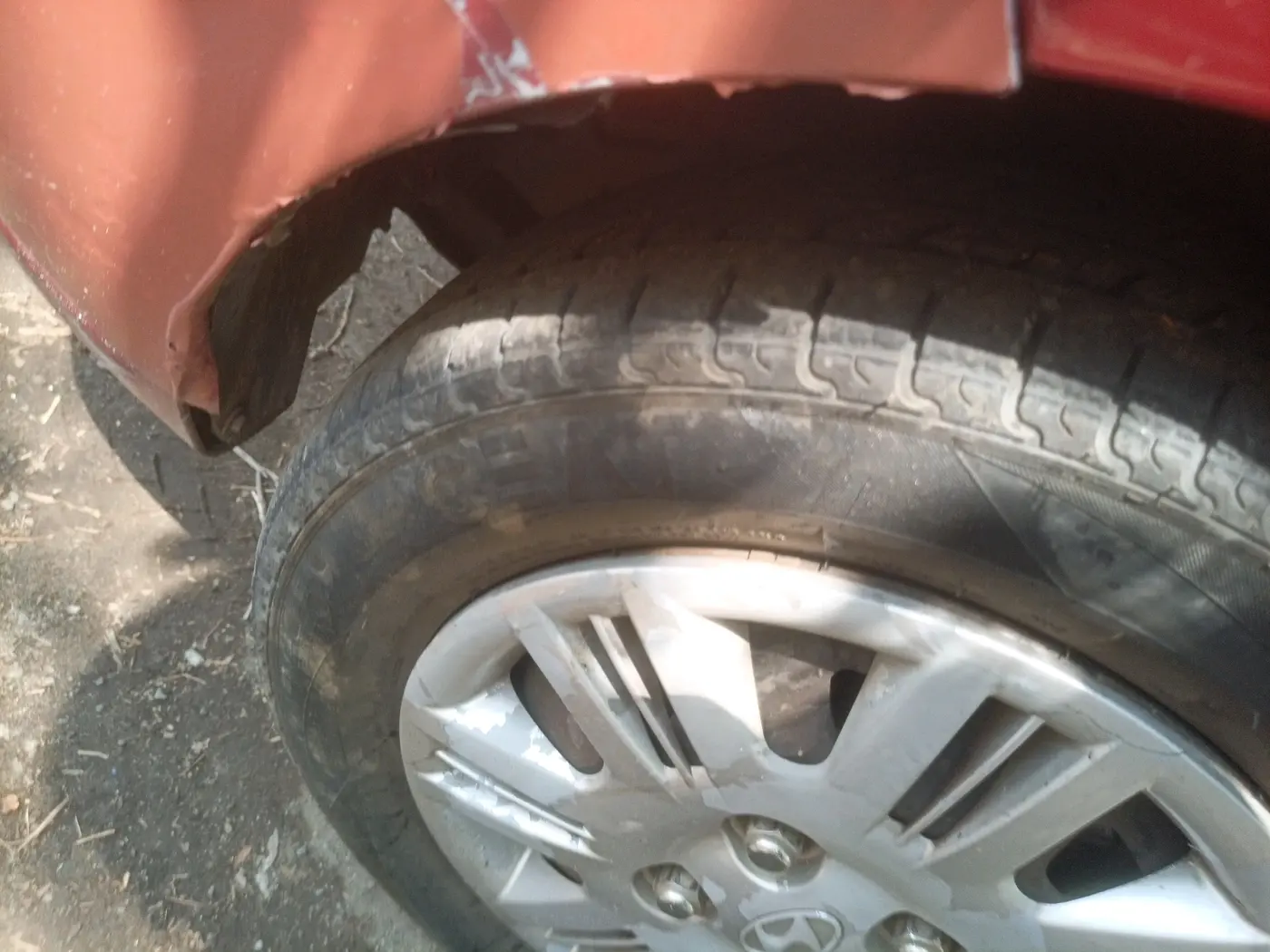 2011 Hyundai Santro Xing GLS, Petrol, Manual, 85,016 km, tyre