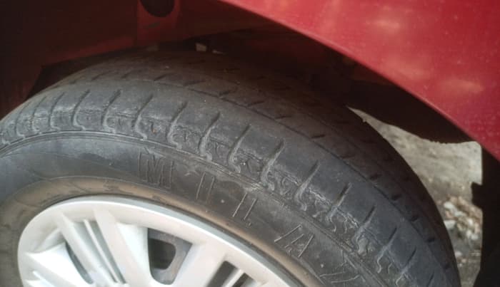 2011 Hyundai Santro Xing GLS, Petrol, Manual, 85,016 km, tyre