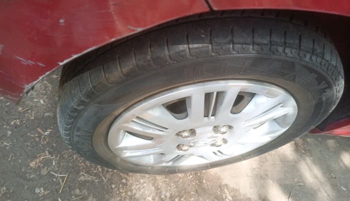 2011 Hyundai Santro Xing GLS, Petrol, Manual, 85,016 km, tyre