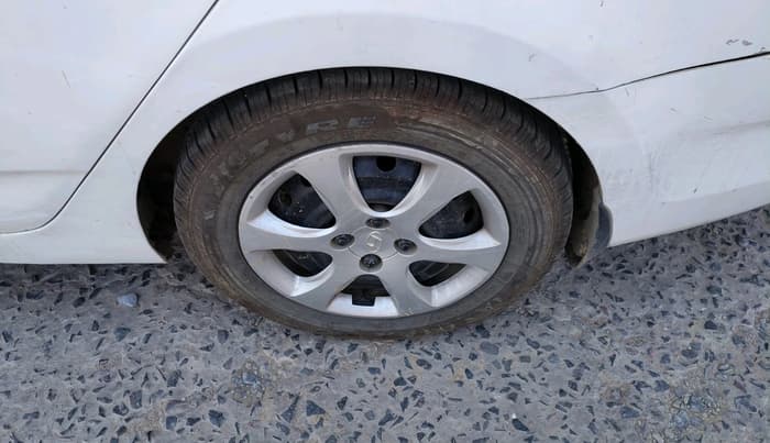 2013 Hyundai Verna FLUIDIC 1.6 VTVT EX, Petrol, Manual, 1,09,039 km, tyre