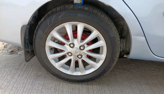 2011 Toyota Etios V, Petrol, Manual, 79,135 km, tyre