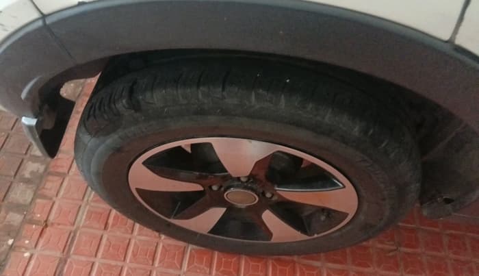 2018 Tata NEXON XZ PLUS DIESEL, Diesel, Manual, 3,35,708 km, tyre