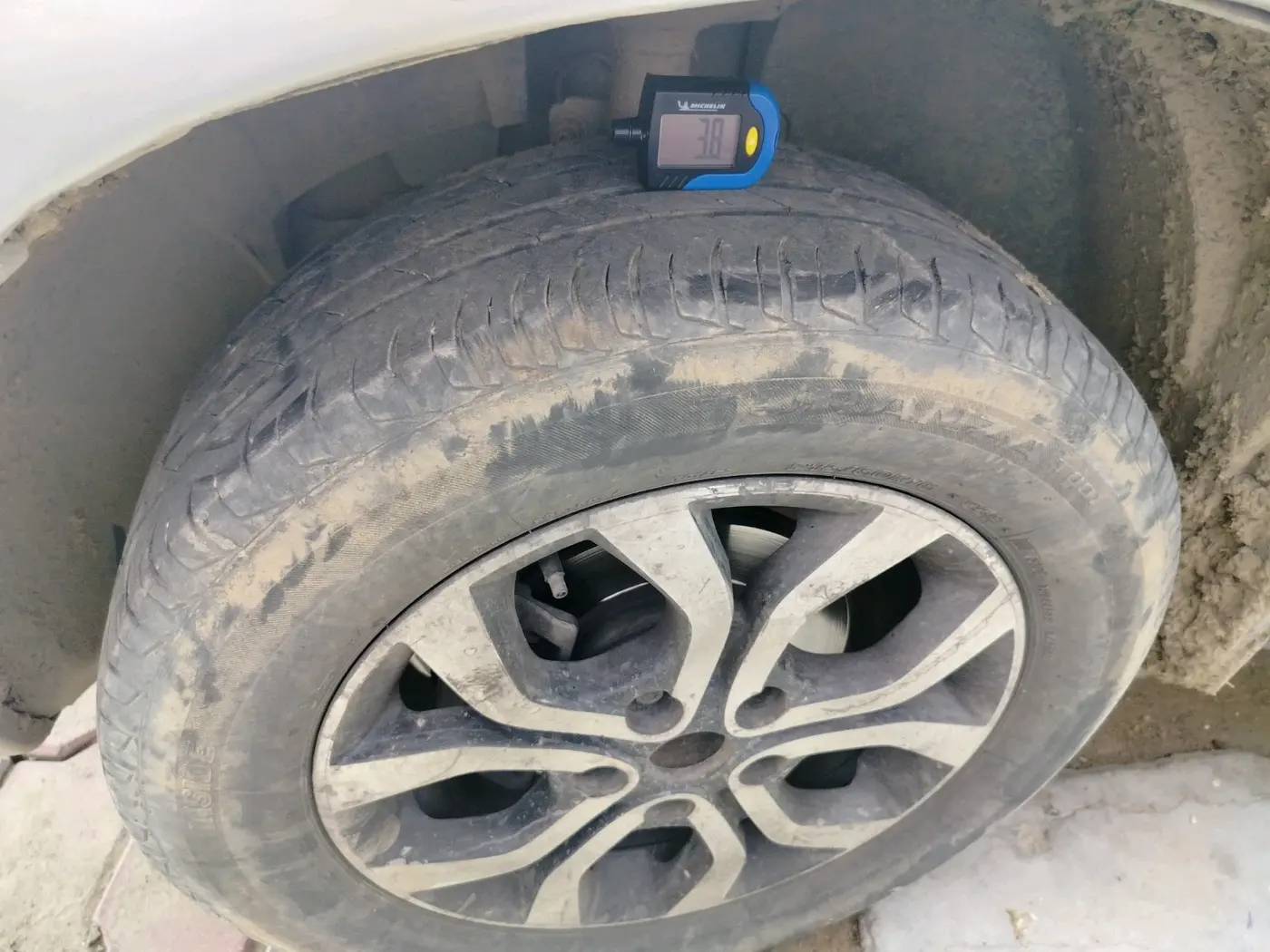 2014 Nissan Terrano XL D PLUS, Diesel, Manual, 1,36,101 km, tyre