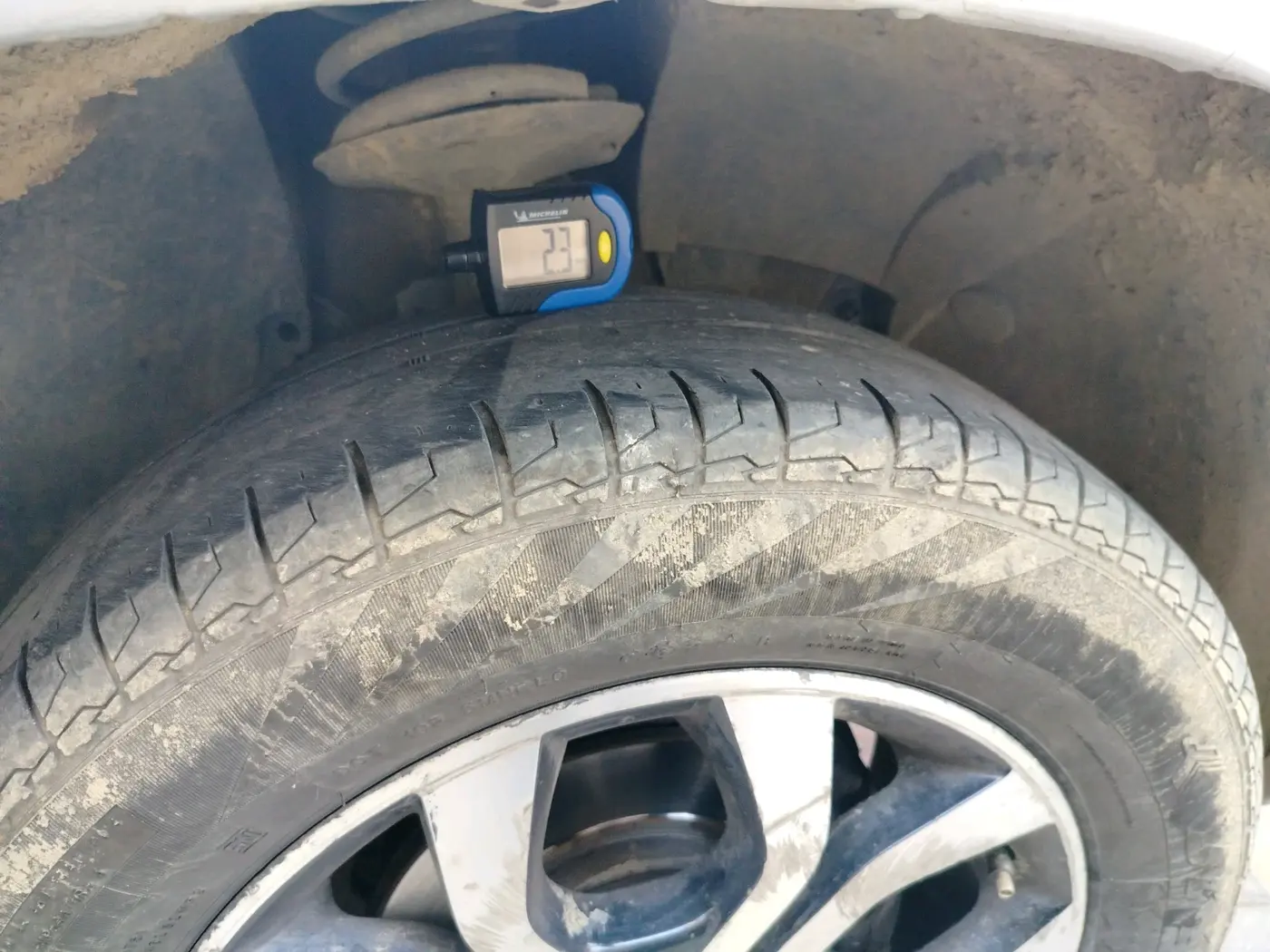 2014 Nissan Terrano XL D PLUS, Diesel, Manual, 1,36,101 km, tyre