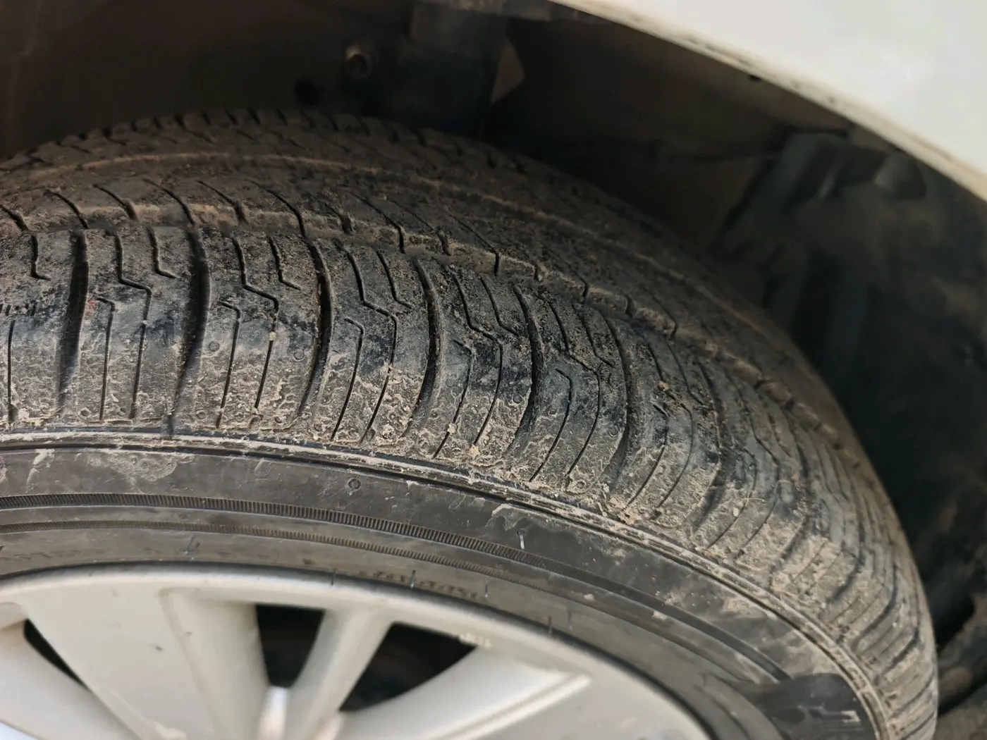 2016 Maruti Swift ZXI, Petrol, Manual, 74,925 km, tyre