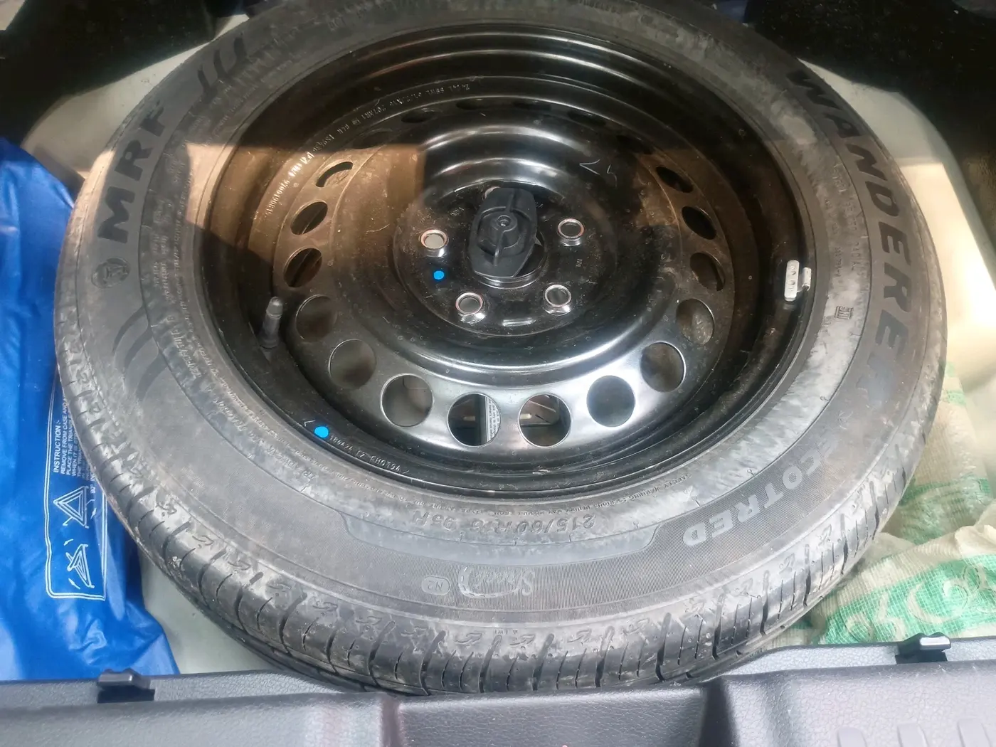 2024 Maruti BREZZA LXI, Petrol, Manual, 11,688 km, tyre