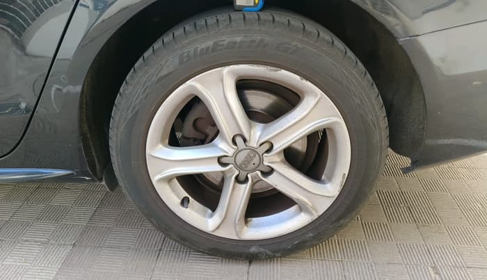 2013 Audi A4 2.0 TDI S LINE, Diesel, Automatic, 68,887 km, tyre