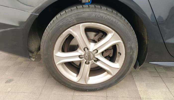 2013 Audi A4 2.0 TDI S LINE, Diesel, Automatic, 68,887 km, tyre