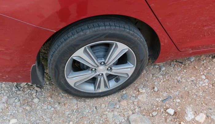 2019 Hyundai Verna 1.6 VTVT SX, Petrol, Manual, 92,156 km, tyre