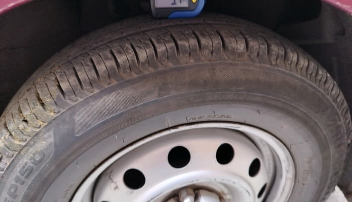 2013 Hyundai i10 ERA 1.1, Petrol, Manual, 1,19,392 km, tyre
