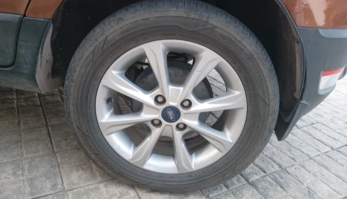 2018 Ford Ecosport TITANIUM 1.5L PETROL, Petrol, Manual, 1,04,507 km, tyre