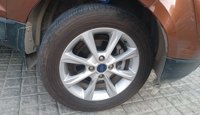 2018 Ford Ecosport TITANIUM 1.5L PETROL, Petrol, Manual, 1,04,507 km, tyre