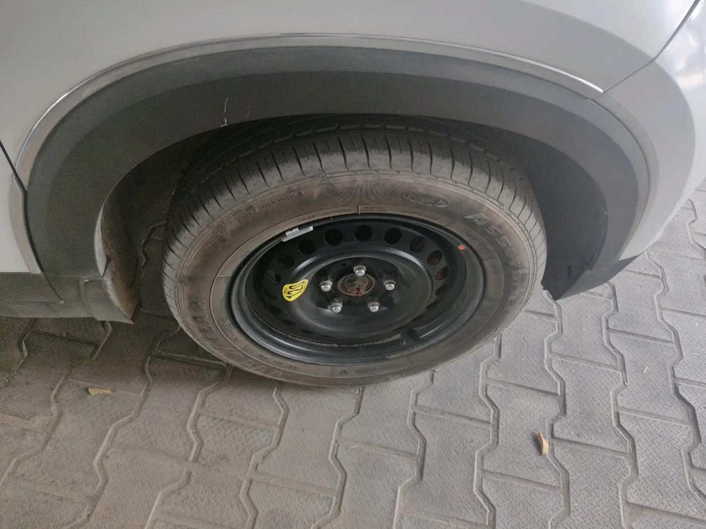 2020 KIA SONET GTX PLUS 1.5 AT, Diesel, Automatic, 1,15,892 km, tyre