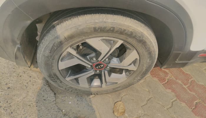 2020 KIA SONET GTX PLUS 1.5 AT, Diesel, Automatic, 1,15,892 km, tyre