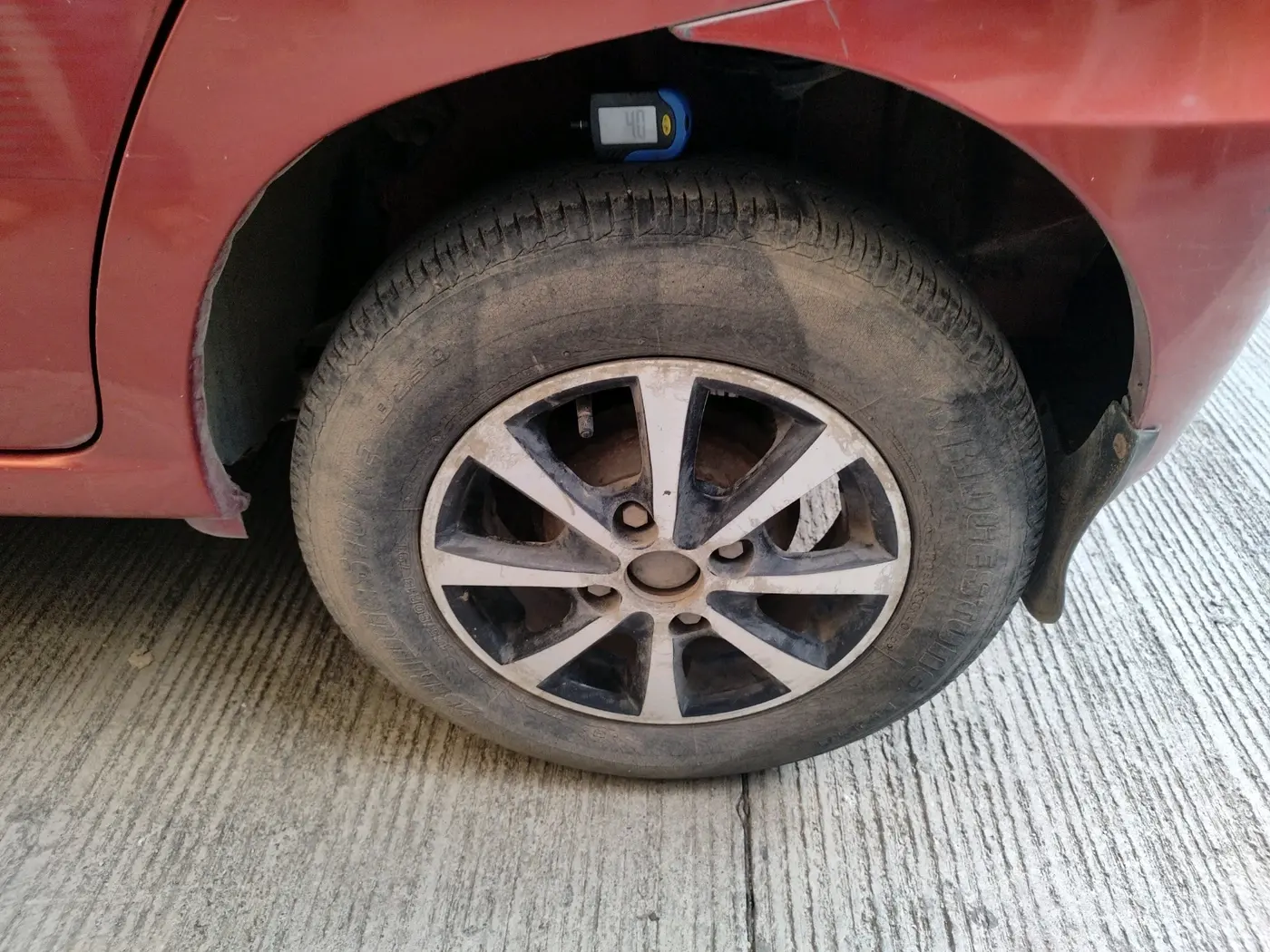 2011 Tata Indica V2 Xeta GLS 1.4, Petrol, Manual, 1,14,082 km, tyre