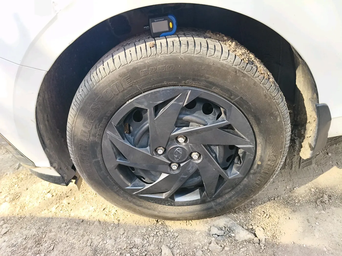 2022 Hyundai NEW I20 MAGNA 1.2 MT, Petrol, Manual, 42,408 km, tyre