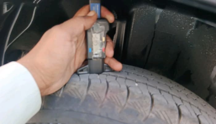 2025 Maruti Grand Vitara DELTA CNG, CNG, Manual, 16,004 km, tyre