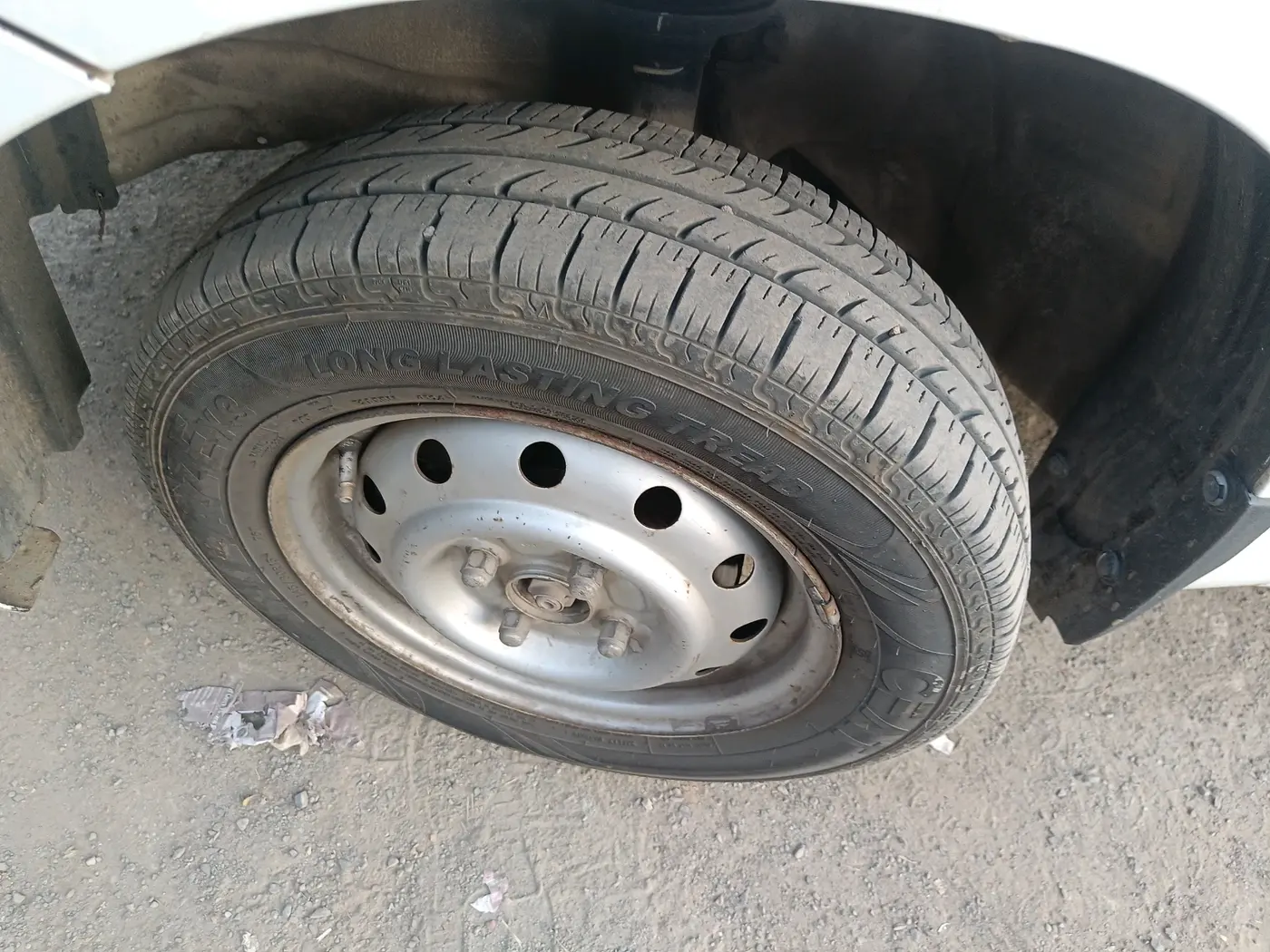 2016 Maruti Wagon R 1.0 LXI CNG, CNG, Manual, 1,16,757 km, tyre
