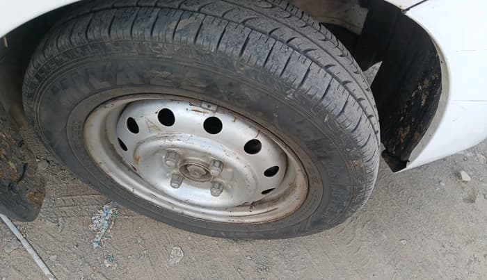 2016 Maruti Wagon R 1.0 LXI CNG, CNG, Manual, 1,16,757 km, tyre