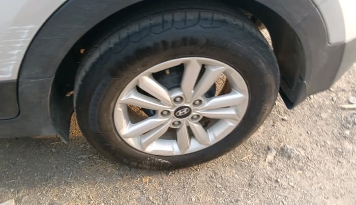 2015 Hyundai Creta SX PLUS 1.6 PETROL, Petrol, Manual, 71,269 km, tyre