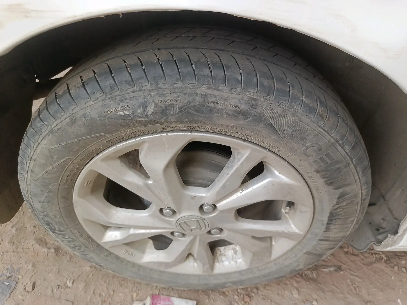 2019 Honda Amaze 1.2L I-VTEC V, Petrol, Manual, 1,08,823 km, tyre