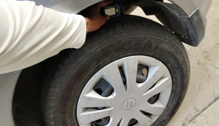 2014 Maruti Swift Dzire VXI, Petrol, Manual, 1,34,204 km, tyre