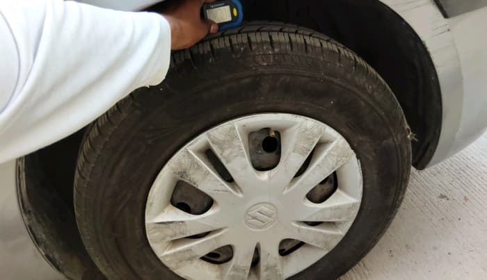 2014 Maruti Swift Dzire VXI, Petrol, Manual, 1,34,204 km, tyre