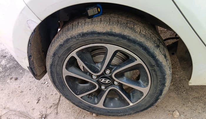 2018 Hyundai Grand i10 ASTA U2 1.2 CRDI, Diesel, Manual, 1,14,233 km, tyre