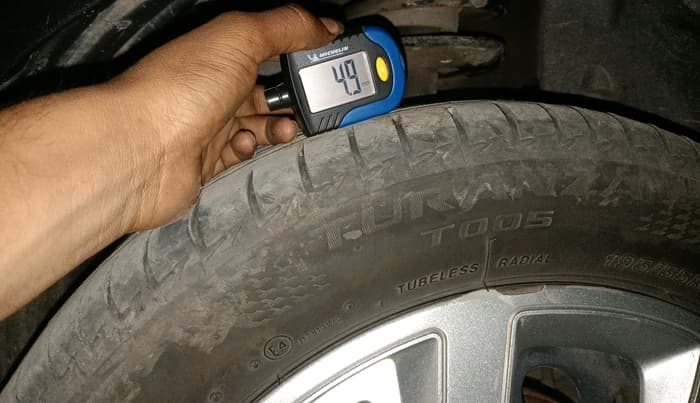 2023 Tata ALTROZ XM PLUS CNG, CNG, Manual, 98,702 km, tyre