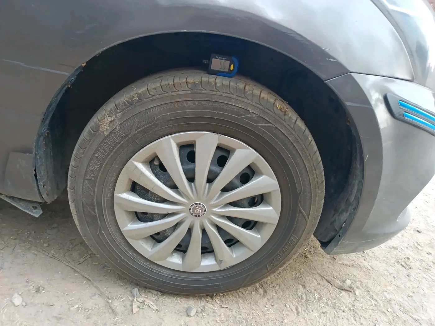 2015 Maruti Swift Dzire VDI, Diesel, Manual, 94,045 km, tyre