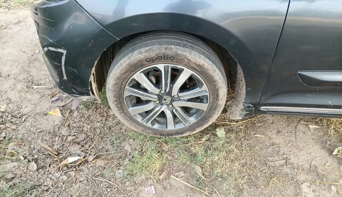 2023 Honda Amaze 1.2L I-VTEC VX, Petrol, Manual, 44,100 km, tyre