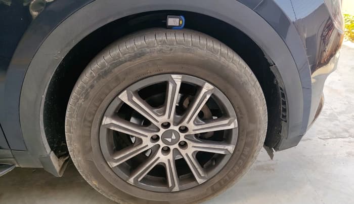 2021 Mahindra XUV700 AX 7 LUXURY D MT 7 STR, Diesel, Manual, 78,359 km, tyre