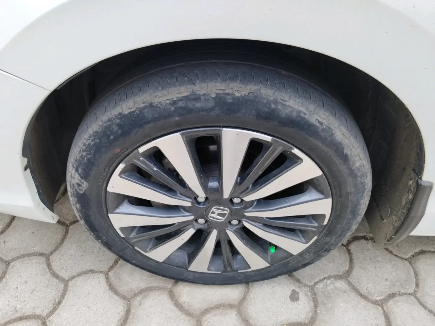 2024 Honda City 1.5L I-VTEC ZX CVT, Petrol, Automatic, 42,000 km, tyre