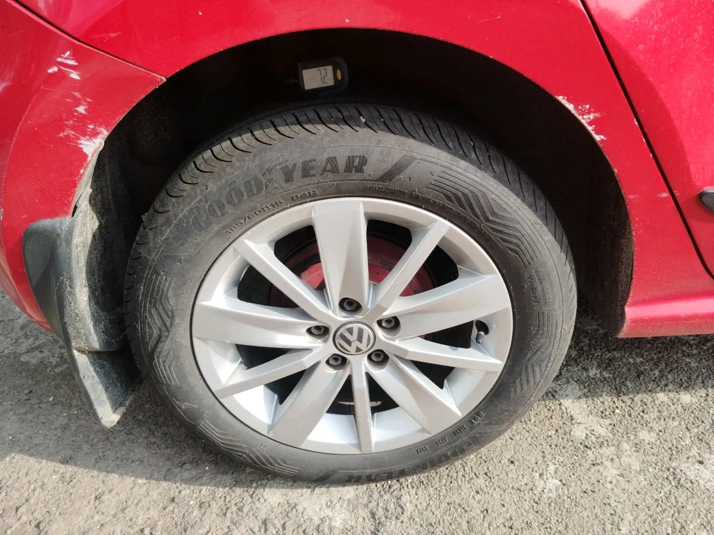 2011 Volkswagen Polo HIGHLINE DIESEL, Diesel, Manual, 1,24,733 km, tyre