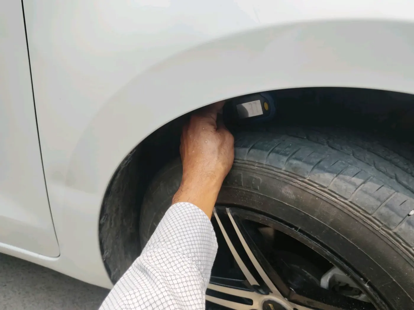 2024 Maruti Swift VXI, Petrol, Manual, 32,722 km, tyre