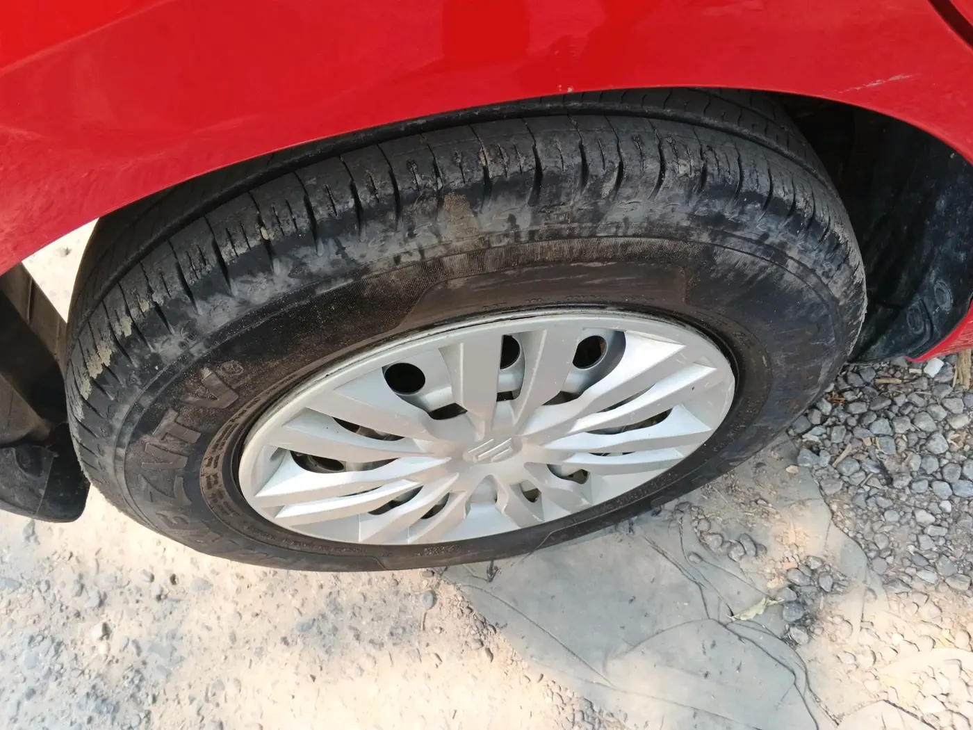2020 Maruti Swift LXI, Petrol, Manual, 62,530 km, tyre
