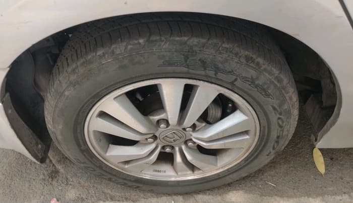 2011 Honda Accord 2.4L I-VTEC AT, CNG, Automatic, 79,464 km, tyre