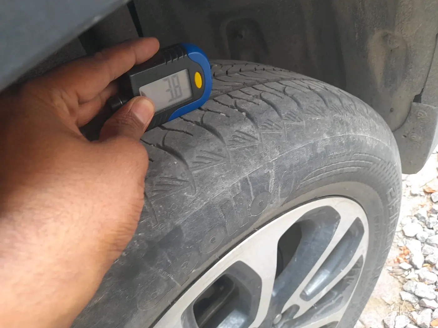 2023 Maruti Grand Vitara ZETA CNG, CNG, Manual, 77,453 km, tyre